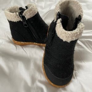 Livie & Luca Black Rook Fleece Waterproof Ankle Boots